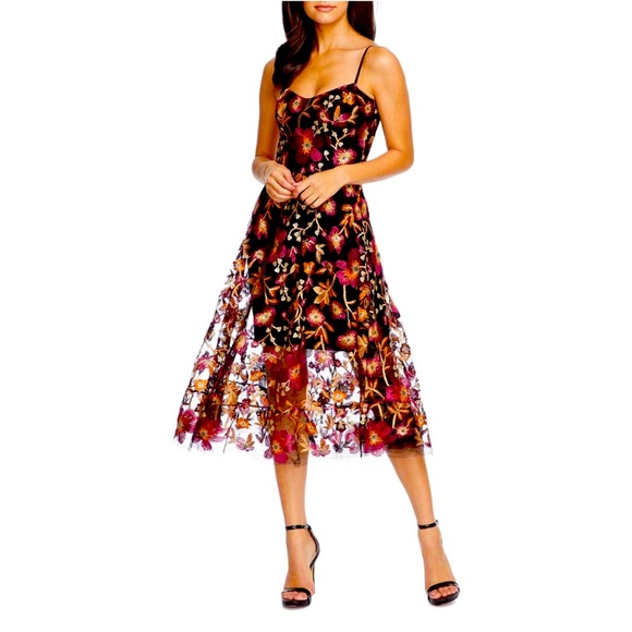 Dress the Population Uma Plumeria
Embroidered Dress Item #5884046 - Picture 1 of 12